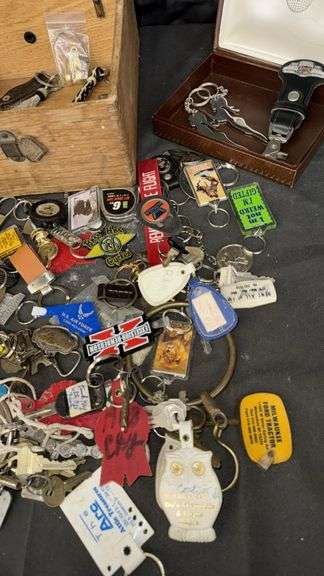 Vintage Keychain Collection with Yamaha & Harley-Davidson Logos, Wooden Box