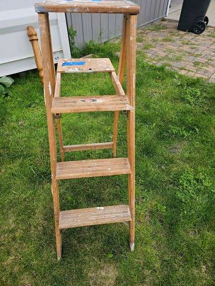 Stapleton HB4 Wooden Step Ladder,