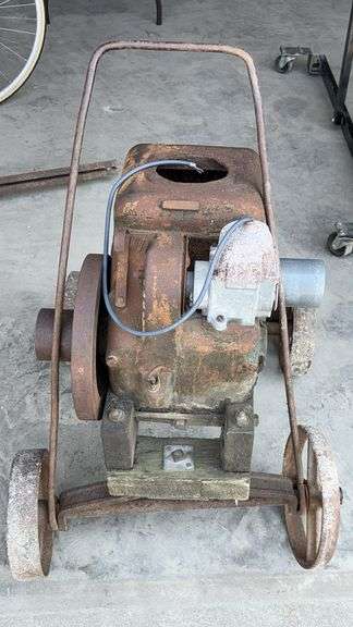 Fairbanks-Morse Z Stationary Engine, 1/2 HP, Antique Model Hit & Miss
