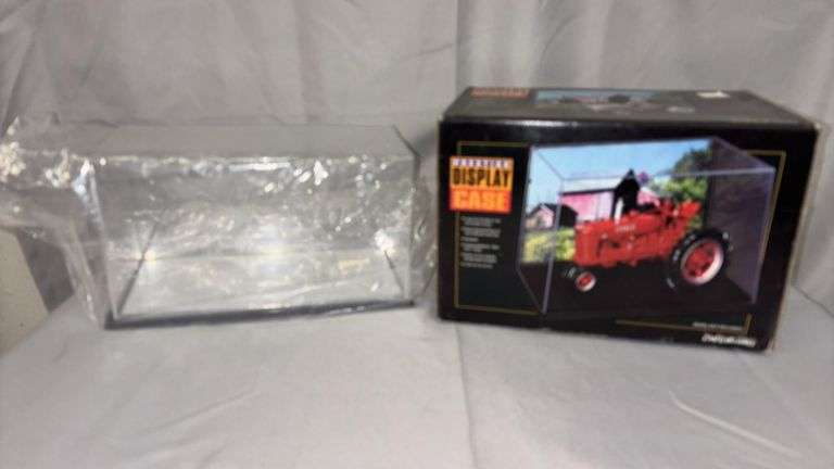 Ertl Collectibles Prestige Display Cases, 11" x 6.75" x 6.75"