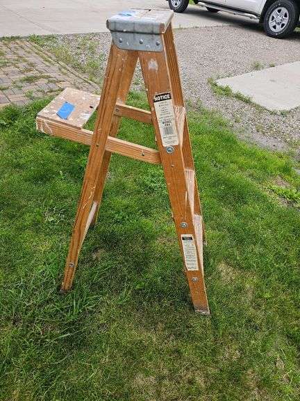 Stapleton HB4 Wooden Step Ladder,