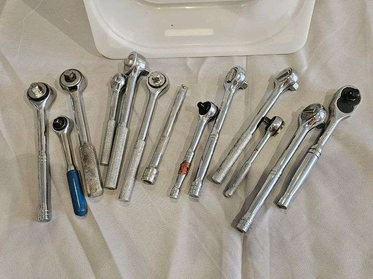 Craftsman and Other Ratchet Wrenches, Knurled and Plastic Handles, Includes Container