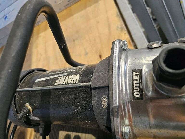 Wayne 1 HP Portable Lawn Pump, Model 58418-WYN1, 120V, 9.0 AMP