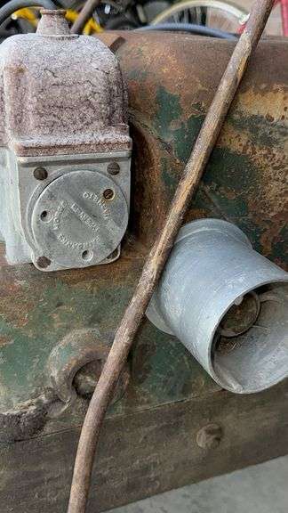 Fairbanks-Morse Z Stationary Engine, 1/2 HP, Antique Model Hit & Miss