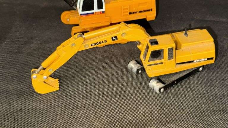 John Deere 6900LC Die-cast Model Excavator by Ertl, Yellow