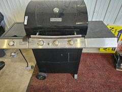 Kenmore 415.1613801 Outdoor Gas Grill, 4 Burners, Liquid Propane, Black
