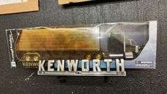 Kenworth W900 Diecast Model Truck 1:32 Scale by NewRay LongHauler and Kenworth Shelf