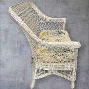 White Wicker Loveseat, Floral Cushion, 46.5 x 28 x 37 in