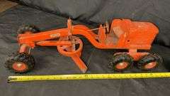 Vintage Model Toys Red Metal Toy Grader with Moving Blade