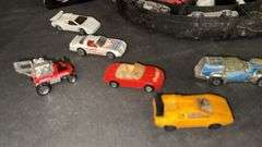 Hot Wheels Super Rally Case by Mattel with Die-Cast Cars, Trophy, Belt Buckle