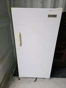 Frigidaire FFU14C3AW0 Commercial Freezer, 27x29x59, Serial WB23841238