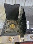 Kenmore 415.1613801 Outdoor Gas Grill, 4 Burners, Liquid Propane, Black