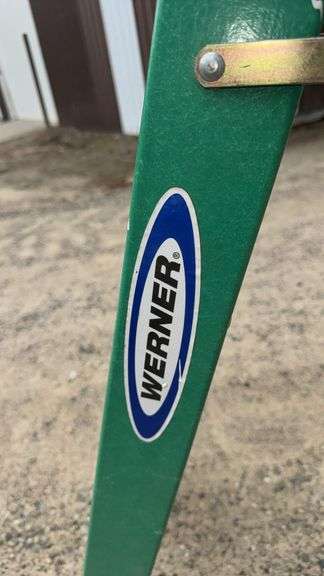 Werner 6 ft Fiberglass Ladder, 225 lbs Load, Type II, Serial 5906