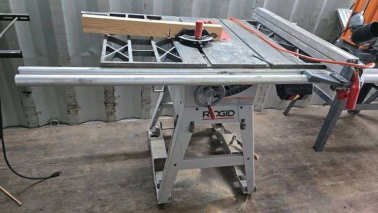 RIDGID TS2424 Table Saw, 10" Blade, 1.5 HP Motor, Serial 99216P0382