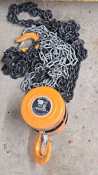 Central Machinery 2 Ton Chain Block, SKU 631