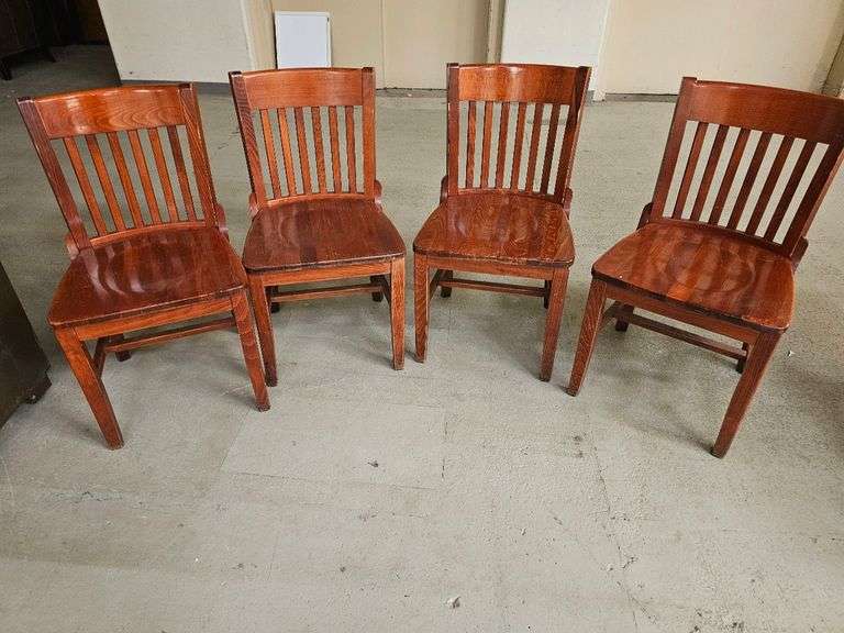 Set of 4 Wooden Dining Chairs, Slat Back, brown color