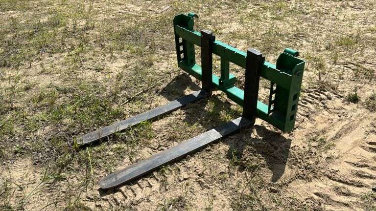 Titan Attachments Pallet Fork Attachment, Skid Steer Quick Attach, Green