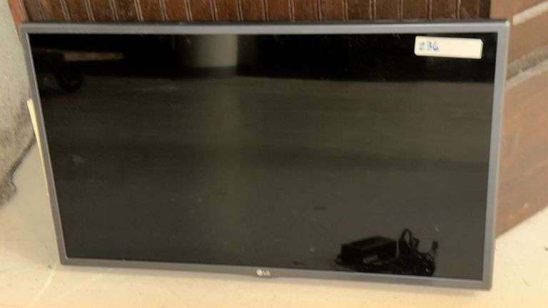 LG 32LH570B 32-Inch LED TV, 1366x768 Resolution, HDMI & USB Ports