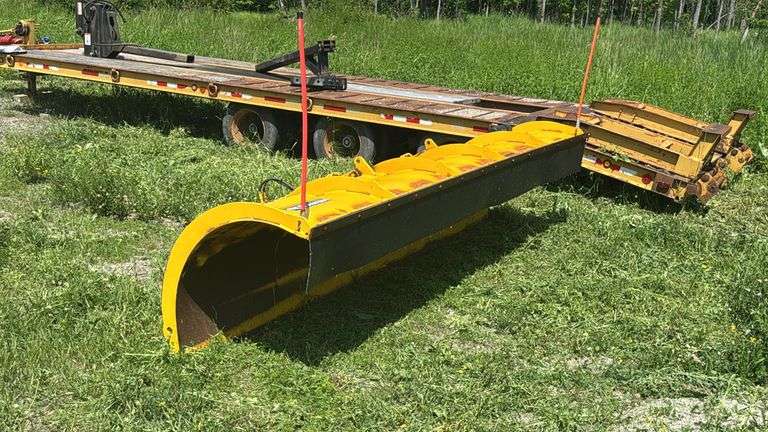 Henke Plow & Wing from Dump Truck 28271