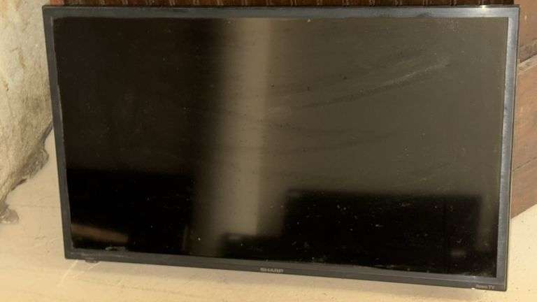 Sharp LC-32LB591U 32" LED TV, Full HD 1080p, HDMI/USB Ports