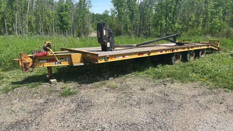 1998 Dynaweld 864 Flatbed Trailer, 24 ft, 3 Axles