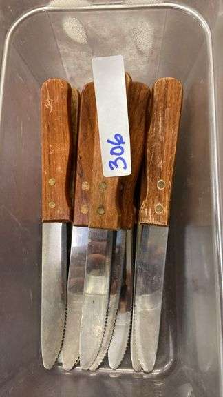 Wooden Handle Stainless Steel Steak Knives, 9-Inch Length