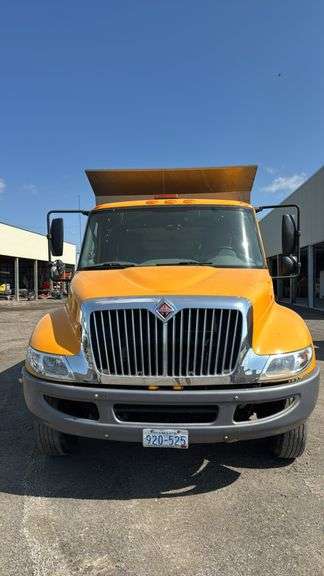 2006 International 4300 Truck - Sander, VIN # 1HTMMAAL66H313619