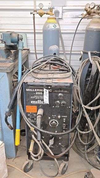 Miller Millermatic 200 Welding Machine with Tank
