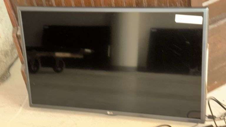 LG 32LH570B-UC 32" LED TV, 1366x768 Resolution, HDMI & USB Ports