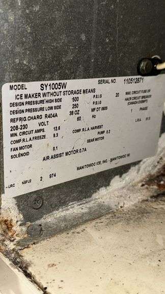 Manitowoc SY1005W Commercial Ice Maker, 77x41x35 inches, 208-230V, Serial: 110512871