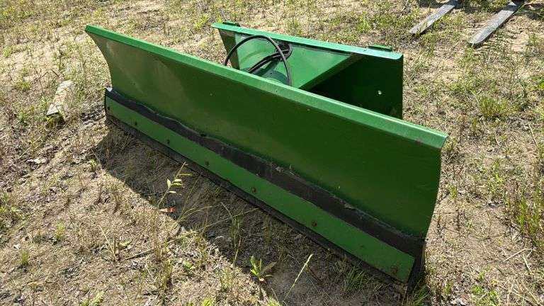 Frontier Tractor Snow Blade Attachment, Hydraulic Angling, Serial XFAF11E000958