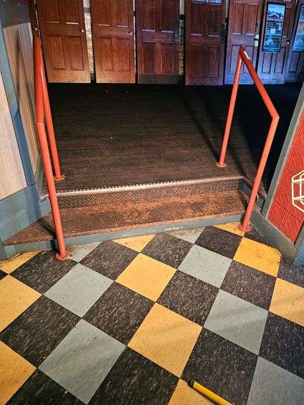 Metal Hand Rails 24" x 28" x 38"