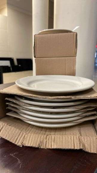 Homer Laughlin China Co. Ceramic Dinnerware Set, Beige