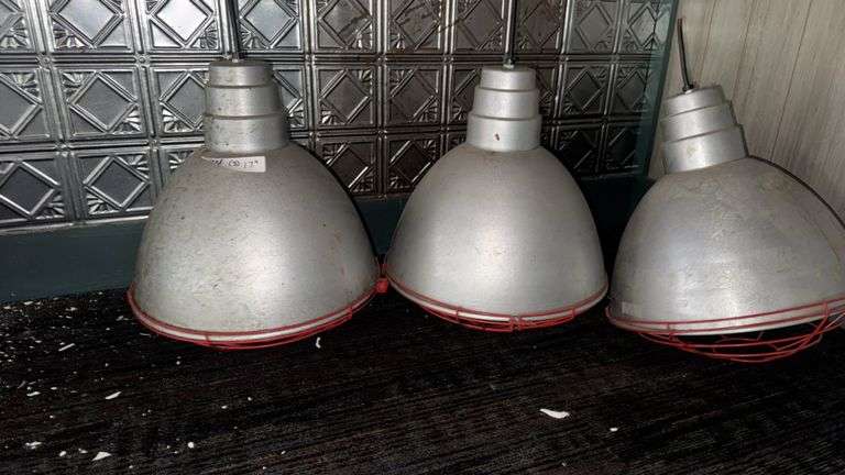 Industrial Lamp, Silver with Red Grid, 120V, 17-inch Diameter