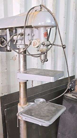 Walker Turner Electric Drill Press, 115/230V, 1 Phase, Serial 23xTLFC10x7x9x1