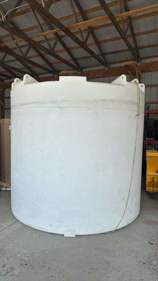 Varitech Industries Liquid Storage Tank, Polyethylene, 3000 Gal