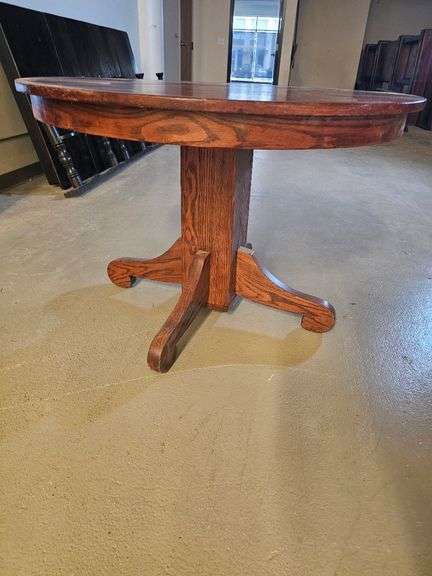 Round Pedestal Table