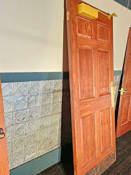 Oak Wooden Door, Right Swing, 31.5"x83.5", Brass Hardware