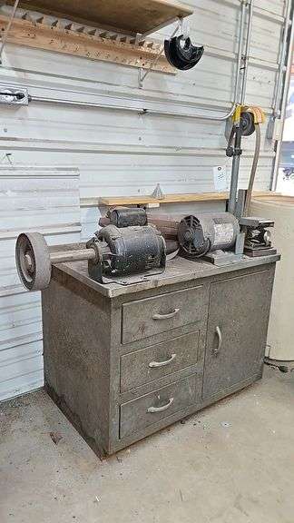 Belt Sander Station, Belts with Magnetek Universal Electric Motor, 1 HP, 1725 RPM, 115V, Single Phas