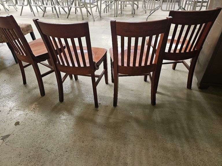 Set of 4 Wooden Dining Chairs, Slat Back, brown color