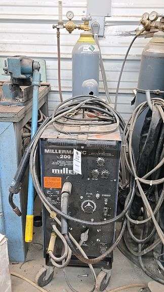 Miller Millermatic 200 Welding Machine with Tank