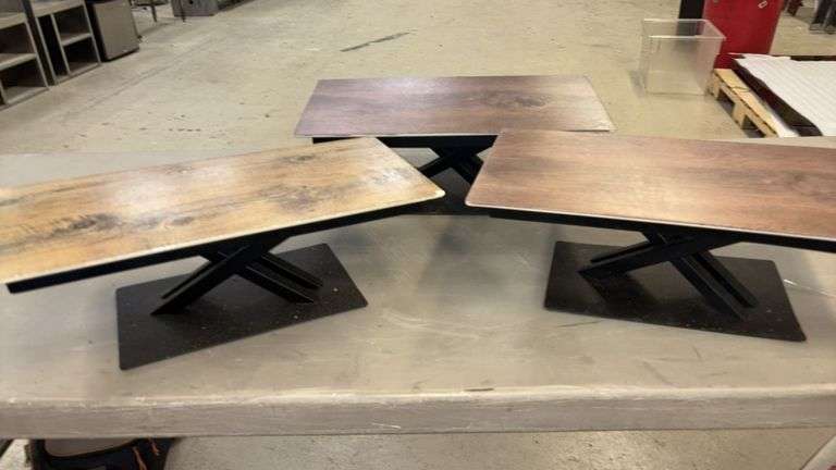 Metal & Melamine Serving Bases