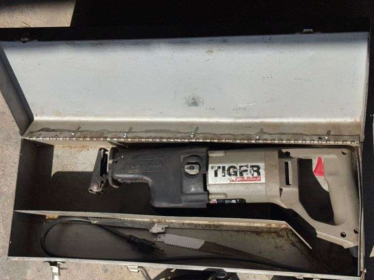 Black & Decker Circular Saw 2HP & Tiger Saw Reciprocating, Corded Electric