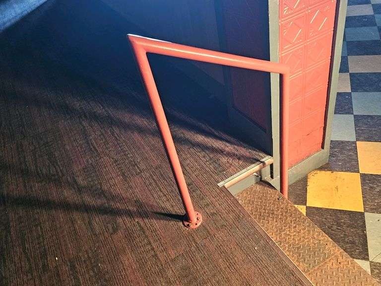 Metal Hand Rails 24" x 28" x 38"