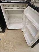 GE Mini Refrigerator GMR06A2ZABB, Black
