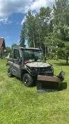 2018 John Deere Gator XUV835M UTV, 812cc, 4WD, 2018, Plow Attached