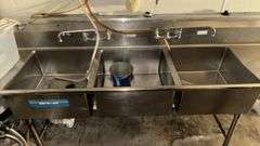 3 Compartment Stainless Steel Commercial Sink, 10' x 29" x 47.9", Drainboard