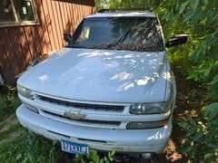 2001 Chevrolet Tahoe Multipurpose Vehicle (MPV), VIN # 1GNEK13T91R225694 2001  CHEVROLET  Tahoe