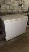 GE Chest Freezer, 15 cu ft, 43x27.5x35 in, White, Manual Defrost