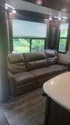 2017 Heartland Torque Fifth Wheel Trailer, 3 Slide-Outs, 17,000 GVWR, VIN: 55FCG392XJE355578